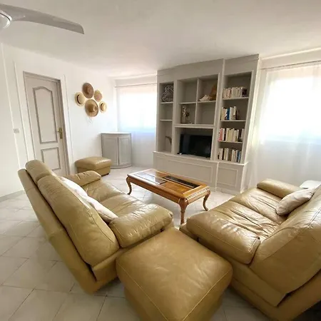 A Louer De 4 Pieces A Golfe De St-tropez Holiday home Sainte-Maxime